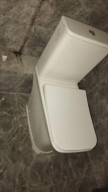 Срочно продаю бу унитаз 15шт 6шт ванна акриловая at lalafo.kg Срочно продаю бу унитаз 15шт 6шт ванна акриловая