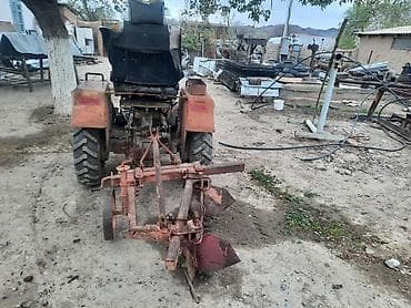 диска трактор: Мини-трактор с навесным плугом - Компактный колесный мини-трактор на — 2