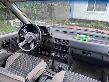 Продажа авто: Opel Frontera: 1992 г., 2.4 л, Механика, Бензин, Внедорожник — 3