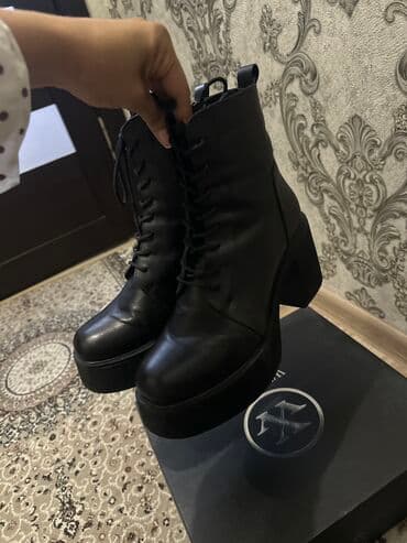 Ботинки и ботильоны: Ботильоны зимние, размер 39 могут подойти на 38, чуть чуть маломерят — 1