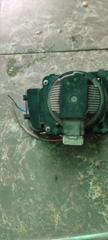 очки капля: Другой вид противотуманных фар BMW 1989 г., Оригинал, Германия — 4