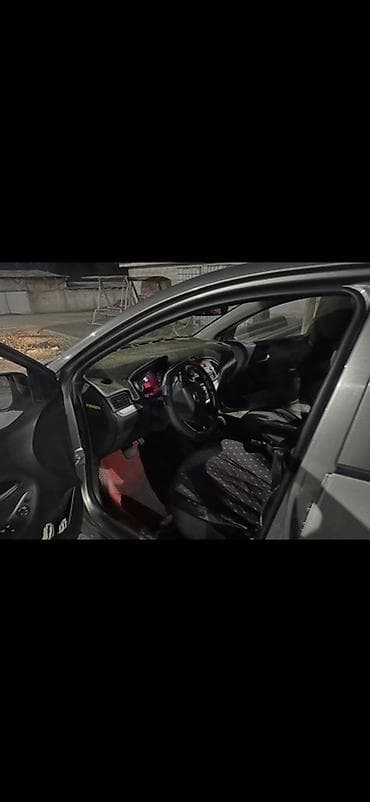 Kia Morning: 2015 г., 0.1 л, Автомат, Бензин, Хэтчбэк — 8
