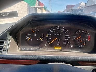 124 уневерсал: Mercedes-Benz W124: 1993 г., 2 л, Ручные, Бензин, Универсал — 8