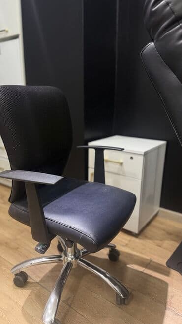 самый лучший эндокринолог рядом просп жибек жолу бишкек: Девочки, сдаётся кресло 💺 «Реклайнер» Уютный кабинет в центре города — — 4