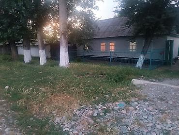 дом в калесах: Дом с придомовой территорией и хозяйственными постройками - — 4