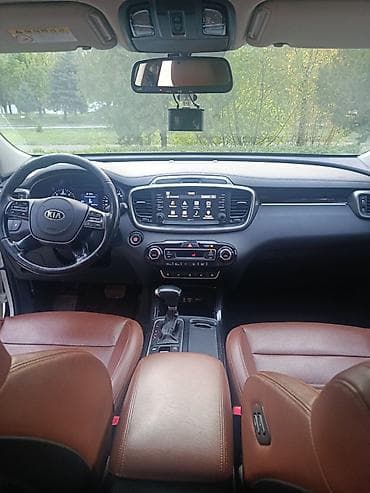 Kia Sorento: 2017 г., 2.2 л, Автомат, Дизель, Кроссовер
