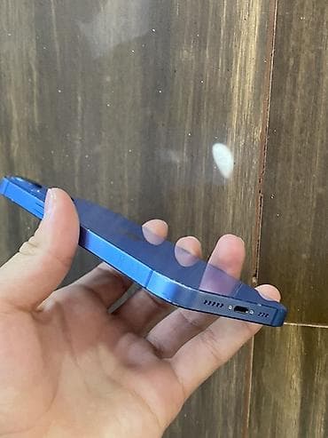 xr 256: IPhone 13, Б/у, 128 ГБ, Синий, Чехол, 82 % — 2