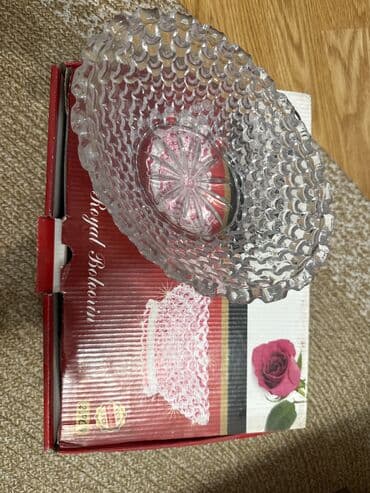 посуда пияла: Посуда:
Салатницы, 6 шт - 200 сом — 4