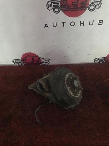 Задняя правая Ступица Toyota 2004 г., Б/у, Оригинал, Япония at lalafo.kg Задняя правая Ступица Toyota 2004 г., Б/у, Оригинал, Япония