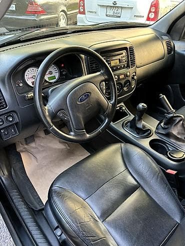 Ford Maverick: 2004 г., 2.3 л, Механика, Бензин, Кроссовер — 7