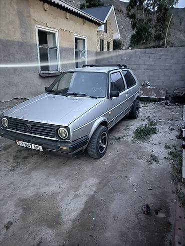самые дешёвые авто: Volkswagen Golf: 1987 г., 1.8 л, Хэтчбэк — 2