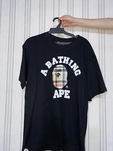 Футболка A Bathing Ape (BAPE) черная - Классический крой с круглым