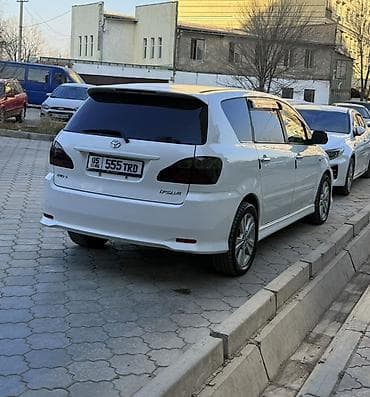 Транспорт: Toyota Ipsum: 2004 г., 2.4 л, Автомат, Бензин, Минивэн — 1