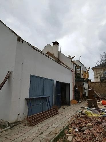 обдирка: Снос стен, Разбор полов, Снятие потолков | Гипсокартонная стена, Снос перегородки, Снятие старой штукатурки | Зачистка от старых обоев, Сбивка старой штукатурки, Снятие извести | Демонтаж ламината, Демонтаж паркета, Демонтаж линолеума | Крыша из шифера, Металлочерепичная кровля, Мягкая кровля Больше 6 лет опыта — 5