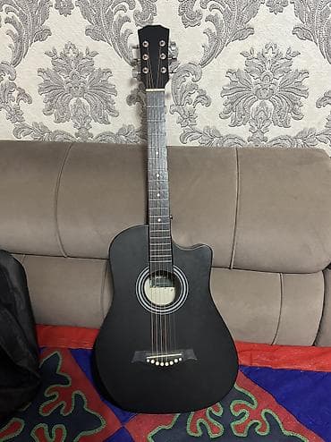 gitara lakewood: ПРОДАЕТСЯ ГИТАРА черного цвета в хорошем состоянии, в комплекте есть — 1