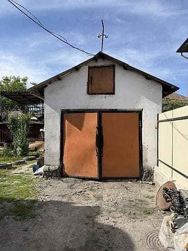 кызыл ата: 🏡 Продаётся уютный дом в ж/м Бакай-Ата! ✨ Просторный кирпичный дом — 3