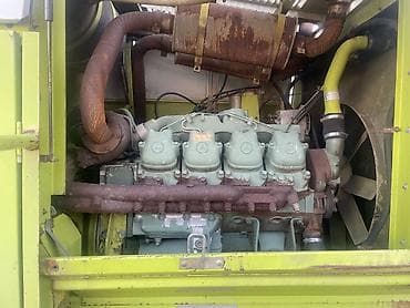 трактор мешалка: Самоходный кормоуборочный комбайн Claas Jaguar 690 SL. свежый эсть — 4