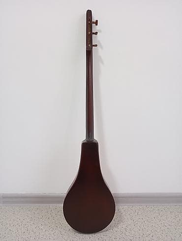 гитара комуз: Комуз (кыргызский трехструнный щипковый инструмент) - Классическая — 2