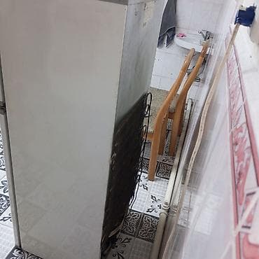 холодильники большие: Холодильник двухкамерный с верхней морозильной камерой. Основные — 6