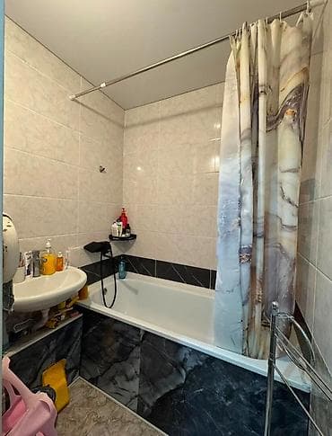 Квартиры: 3 комнаты, 62 м², Джал мкр (в т.ч. Верхний, Нижний, Средний) 105 серия, 9 этаж — 6