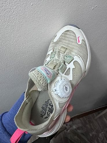 обувь лининг: Кроссовки детские, белые. Li-Ning, размер 33. Стелька вытаскивается — 1
