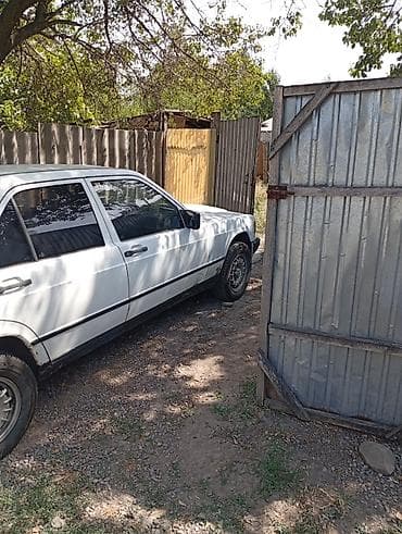 2101 кузов: Mercedes-Benz 190: 1984 г., 2.3 л, Механика, Бензин, Седан — 2