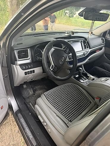Продажа авто: Toyota Highlander: 2019 г., Автомат, Бензин, Кроссовер — 4