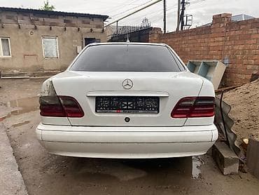 subaru 2018: Mercedes-Benz E-Class: 2000 г., 2.2 л, Автомат, Дизель, Седан — 1