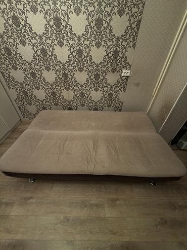 Угловые диваны: Прямой диван — 1