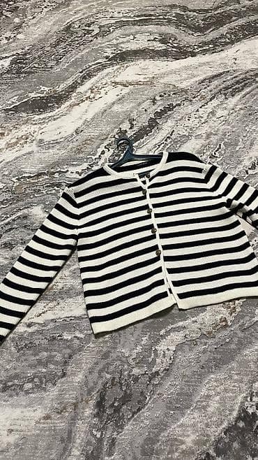 Все вещи кромер куртки черной она абсолютно в хорошем качестве at lalafo.kg Все вещи кромер куртки черной она абсолютно в хорошем качестве