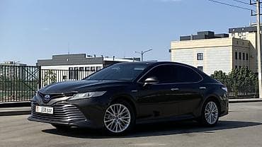 70: Toyota Camry: 2018 г., 2.5 л, Вариатор, Гибрид, Седан — 1