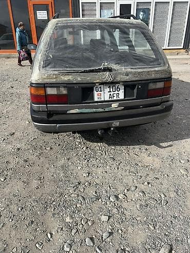 1 nz: Volkswagen Passat Variant: 1990 г., 1.8 л, Механика, Бензин, Универсал — 4