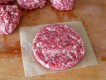 Азык-түлүктөр: Готовые мясные котлеты для бургеров Котлеты для бургеров говядина — 1