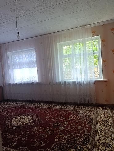 домо: Продаётся жилой дом с несколькими комнатами. - Просторная кухня - — 6