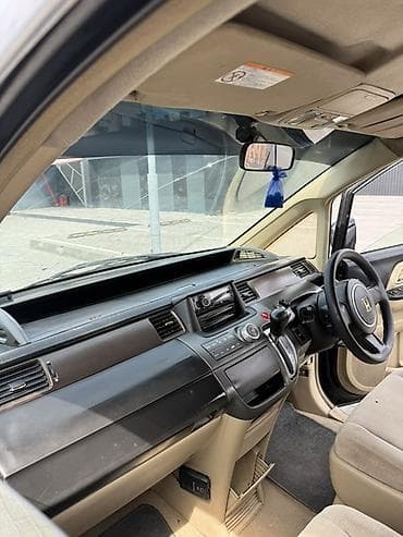 панель на cefiro: Honda Stepwgn: 2005 г., 2 л, Автомат, Бензин, Минивэн — 2