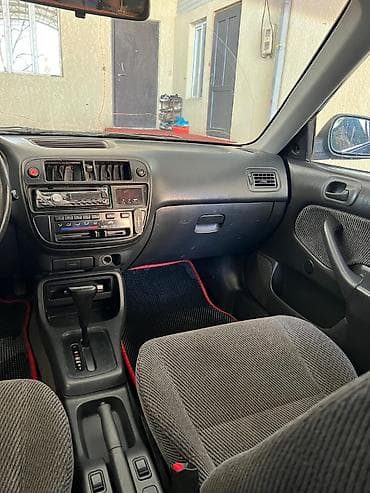 small car: Honda Civic: 1998 г., 1.4 л, Автомат, Бензин, Седан — 7