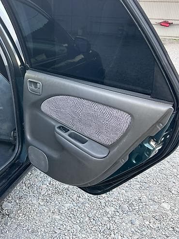 тоета сиента: Toyota Avensis: 1999 г., 1.8 л, Механика, Бензин, Универсал — 10