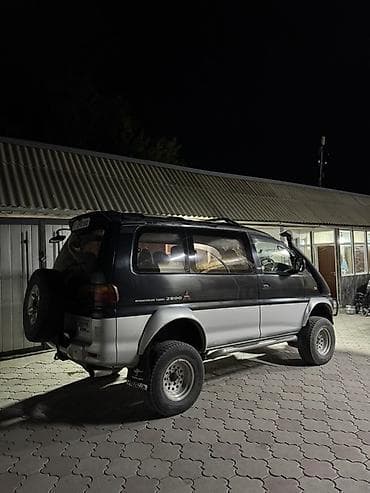 Mitsubishi Delica: 1994 г., 2.8 л, Автомат, Дизель, Вэн/Минивэн — 2