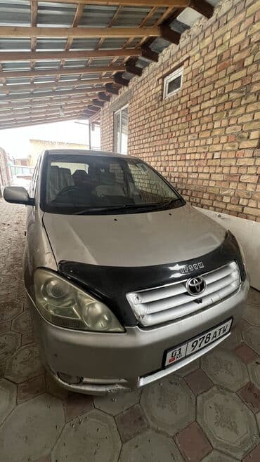 Toyota Ipsum: 2001 г., 2.4 л, Автомат, Бензин, Минивэн