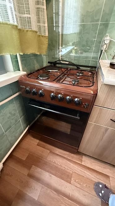 Кухонные плиты и варочные поверхности: Газовая, Б/у — 1