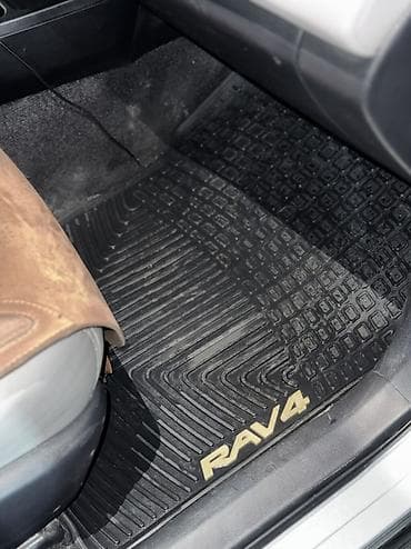 step rf3: Toyota RAV4: 2016 г., 2.5 л, Автомат, Гибрид, Кроссовер — 9