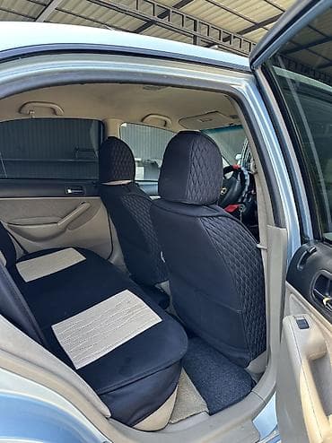 двери на гигант: Honda Civic: 2002 г., 1.5 л, Робот, Гибрид, Седан — 7