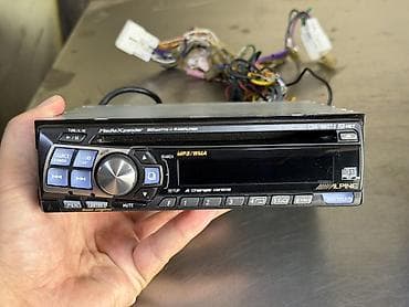 В продаже олдскульный Alpine CDA9807J. Звук отличный. Состояние