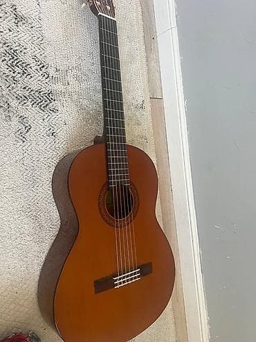 кейс для гитары: Классическая гитара Yamaha C40
В хорошем состоянии — 3