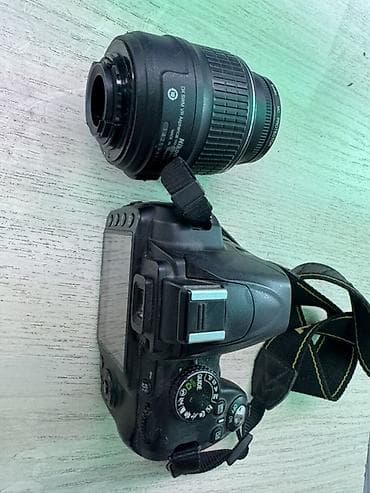 камера для видео: Зеркальная камера Nikon D3000 с комплектным объективом AF‑S DX NIKKOR — 3