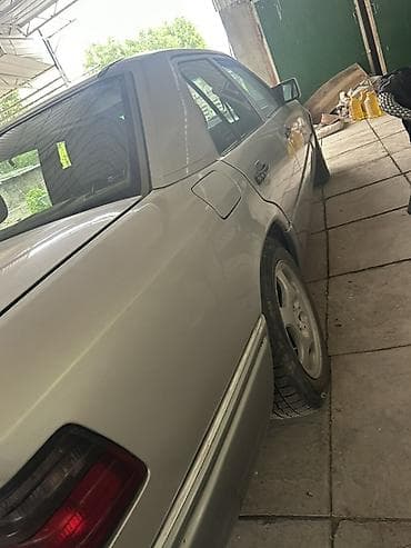 консоль 124: Mercedes-Benz W124: 1995 г., 2.2 л, Механика, Бензин, Седан — 3