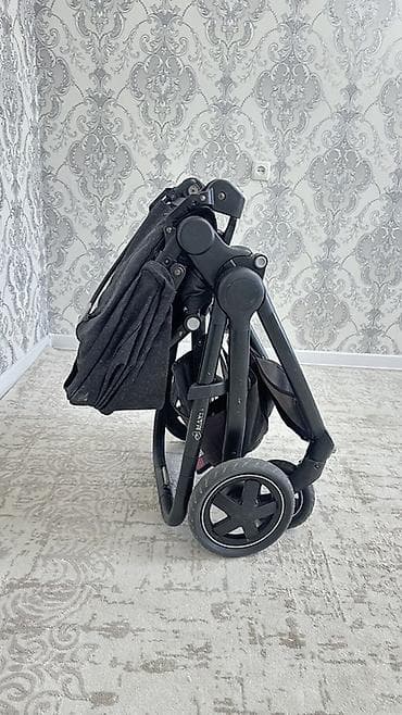 Коляски: Коляска, Другой бренд, цвет - Черный, Б/у, Самовывоз — 1