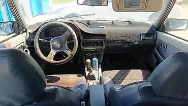 продается мазда: Mazda 626: 1989 г., Механика, Лифтбек — 5