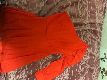 красное платье с открытыми плечами: Очень красивое платье ярко оранжевое, на одно плечо, размер 44-46 — 2