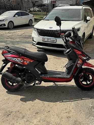 Мотозапчасти и аксессуары: Тип скутера 150 куб. см, Бензин, Б/у — 1